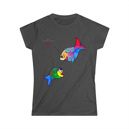 Women's Softstyle Tee - Motiv: Front, Zwei  Fische  zueinander