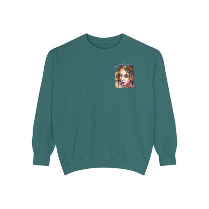 Unisex Garment-Dyed Sweatshirt - Motiv: Front Camilla (H 11,4 cm) & Rückseite Camilla / Leni, H 41 cm
