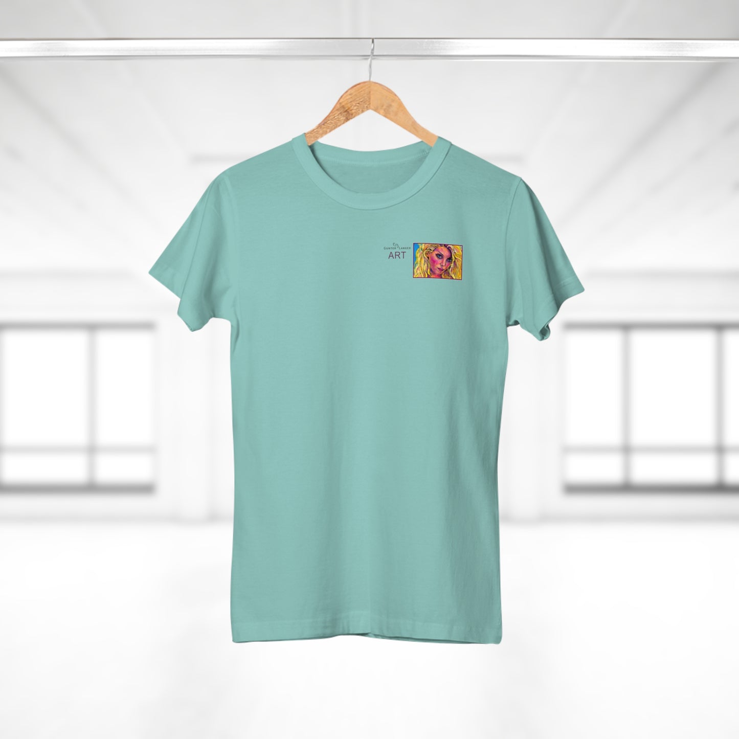 Single Jersey Women's T-shirt - hell - Motiv: Maria, Ausschnitt, H 5 cm