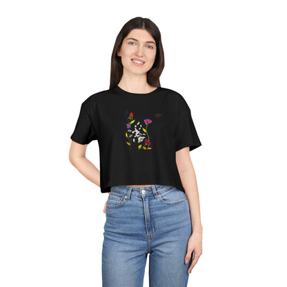 Women's Crop Tee - Motiv: Vorderseite H17,5 cm & Rückseite H26,5 cm, Katze schwebt & Ranken