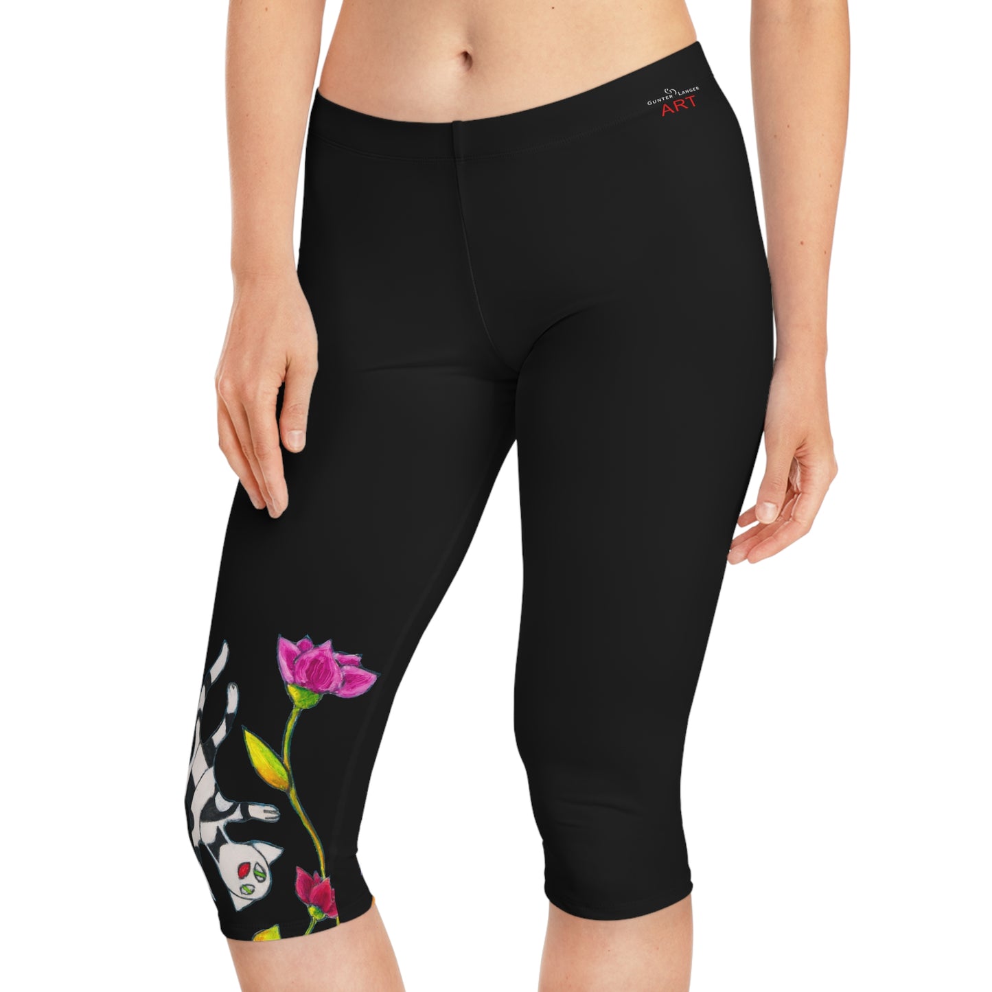 Women's Capri Leggings (AOP) -  Motiv: Katze fliegt, Ranken, schwarz