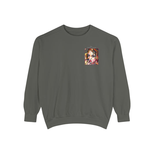 Unisex Garment-Dyed Sweatshirt - Motiv: Front Camilla (H 11,4 cm) & Rückseite Camilla / Leni, H 41 cm