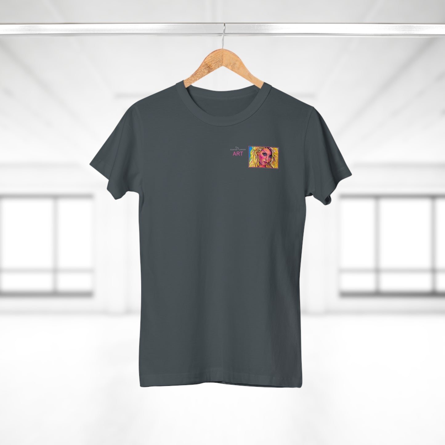 Single Jersey Women's T-shirt- dunkel - Motiv: Maria, Ausschnitt, H 5 cm