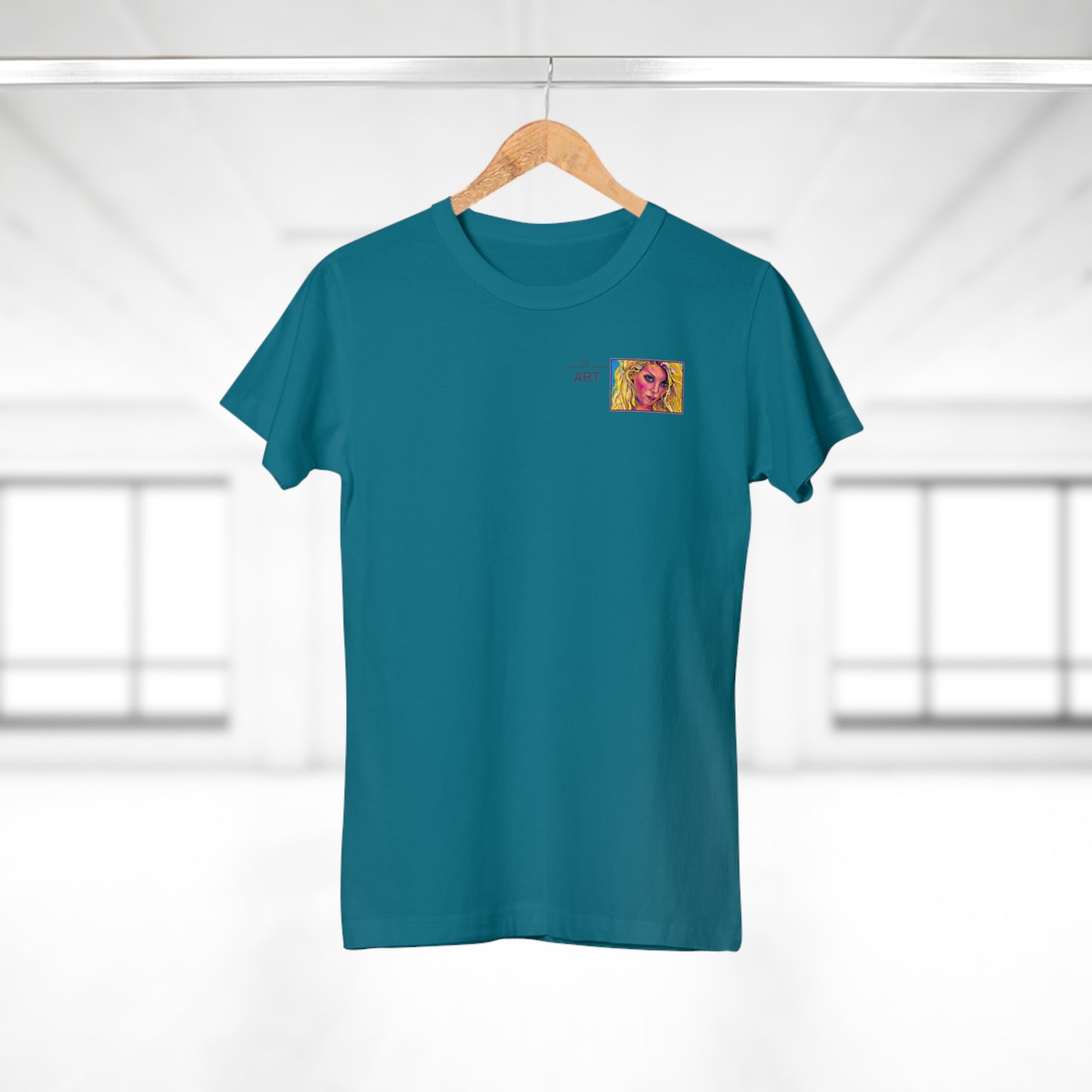 Single Jersey Women's T-shirt - hell - Motiv: Maria, Ausschnitt, H 5 cm