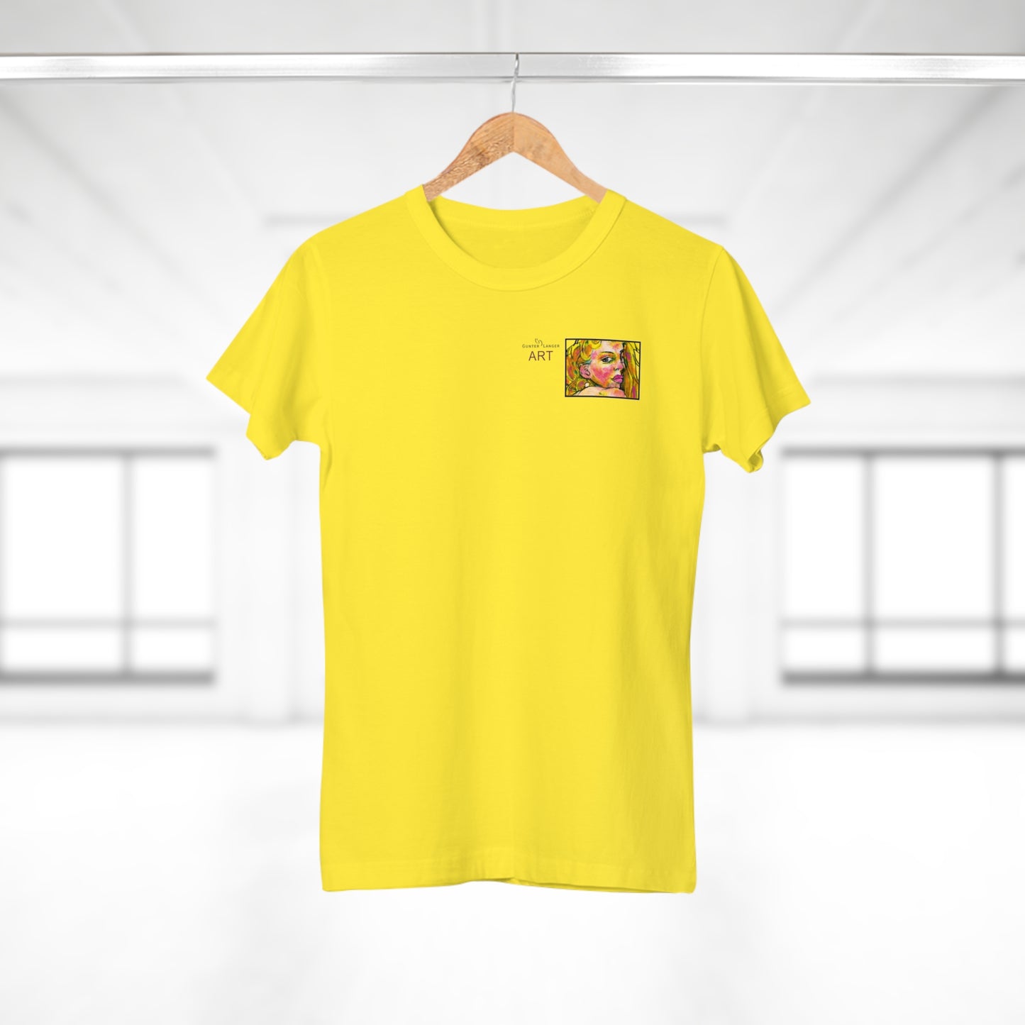 Single Jersey Women's T-shirt - hell - Motiv: Romina, Ausschnitt, H 6 cm