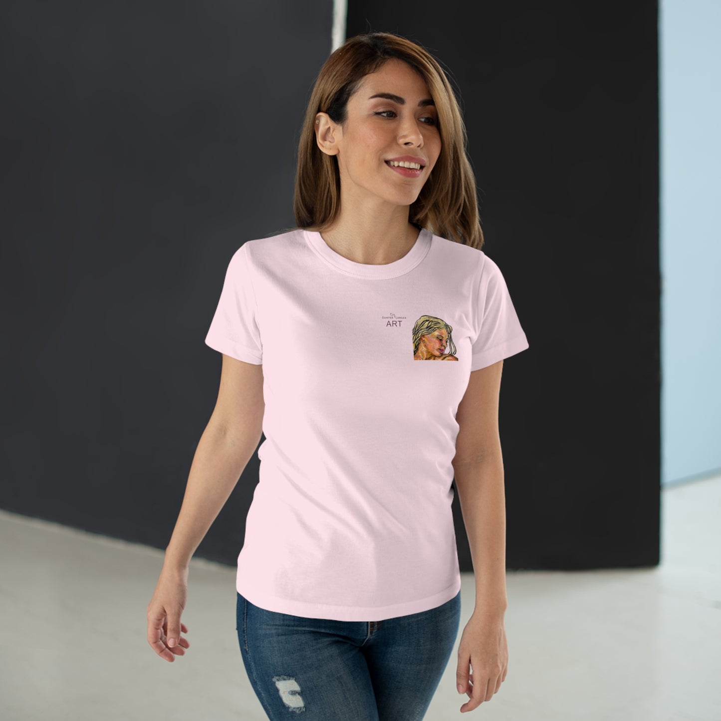 Single Jersey Women's T-shirt - hell - Motiv: Erna, Ausschnitt, H 8 cm